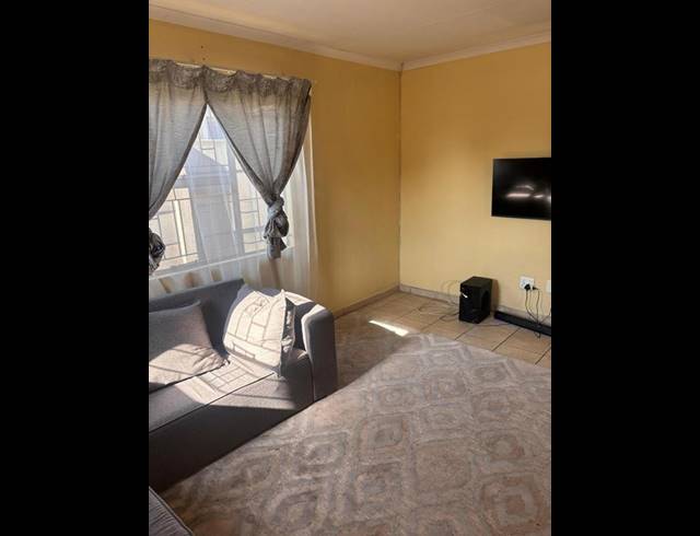 2 BEDROOM HOUSE FOR SALE IN ALBERTSDAL